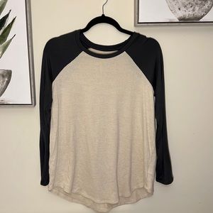 Extremely Soft Long Sleeve American Eagle Baseball Tee